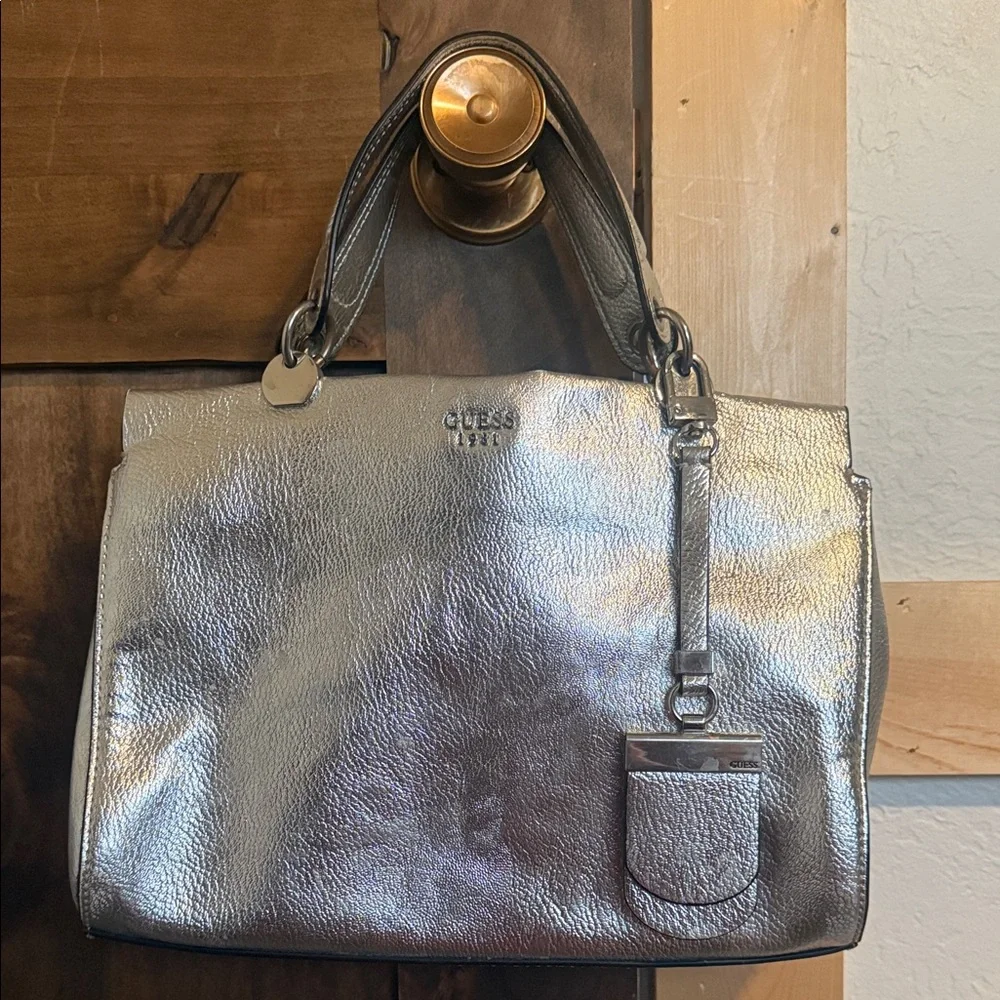 GUESS Metallic Silver Shoulder Bag - Picture 1 of 4